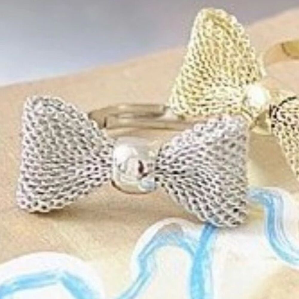 Adjustable bow ring